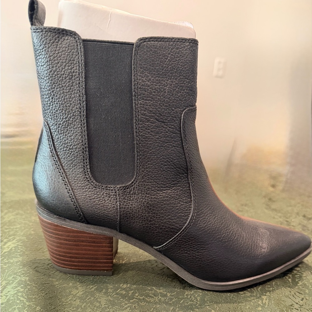 NEW FRANCO SARTO Black Leather Ankle Boots